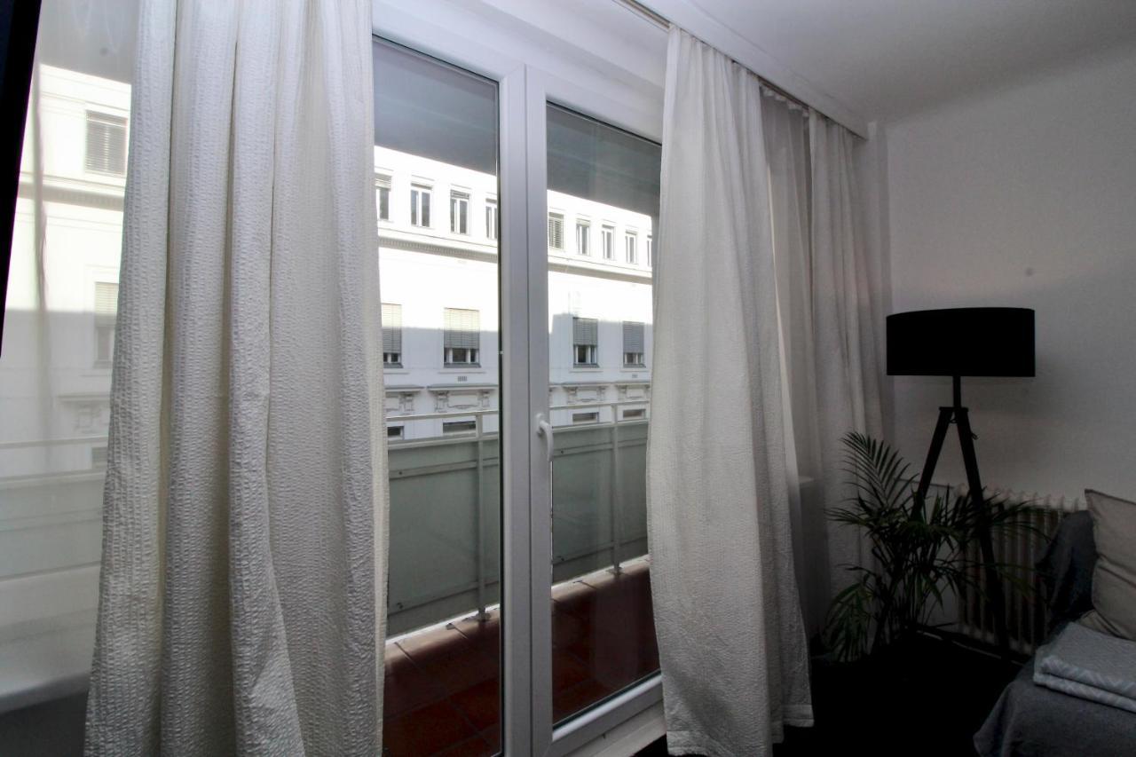Balcony Apartment - Next To Opera Viyana Dış mekan fotoğraf
